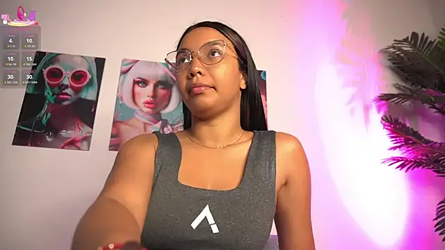 Snapshot of pocahotass_11 chatting on 11/06/25, 11:11 pocahotass 11 online show from 11/06/25, 11:11