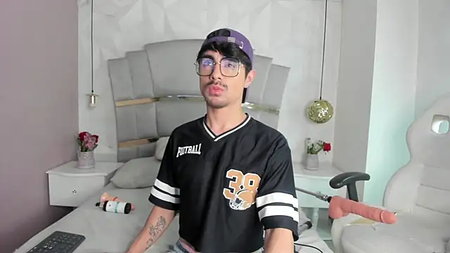BryCams3 online show from 09/12/25, 12:33