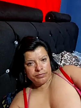 Hanna Kieran online show from 11/25/25, 10:59