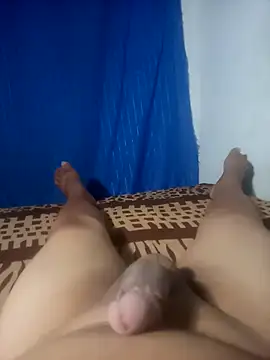 Snapshot of cora08 chatting on 11/16/25, 08:58 cora08 online show from 11/16/25, 08:58