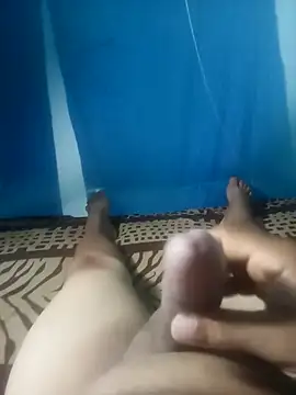 Snapshot of cora08 chatting on 11/22/25, 02:10 cora08 online show from 11/22/25, 02:10