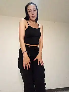 Snapshot of Oriana111 chatting on 10/06/25, 03:37 Oriana111 online show from 10/06/25, 03:37