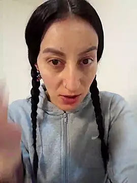 Snapshot of Oriana111 chatting on 10/24/25, 12:56 Oriana111 online show from 10/24/25, 12:56