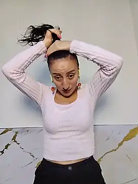 Oriana111 online show from 05/17/26, 01:36