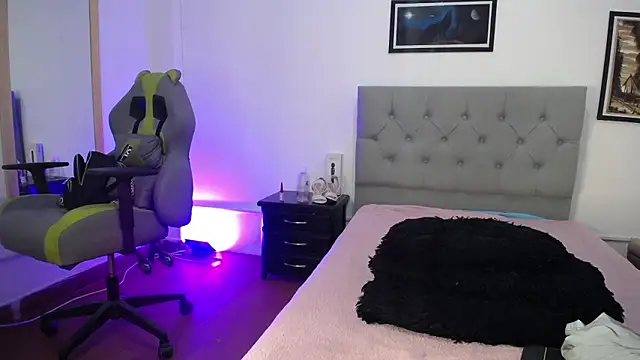 Esmeraldaa- online show from 11/01/25, 11:29