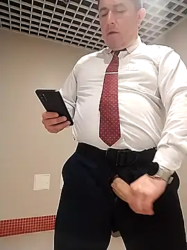 BigCristh79 online show from 12/05/25, 03:59