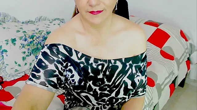 Snapshot of Kendraline1 chatting on 10/04/25, 07:01 Kendraline1 online show from 10/04/25, 07:01