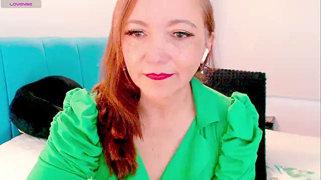 Kendraline1 online show from 06/30/26, 07:04