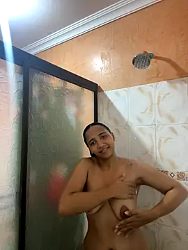 effie castroo online show from 09/19/25, 08:42