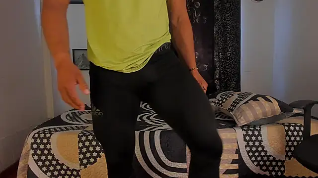 Snapshot of magnusclark chatting on 12/01/25, 06:13 magnusclark online show from 12/01/25, 06:13