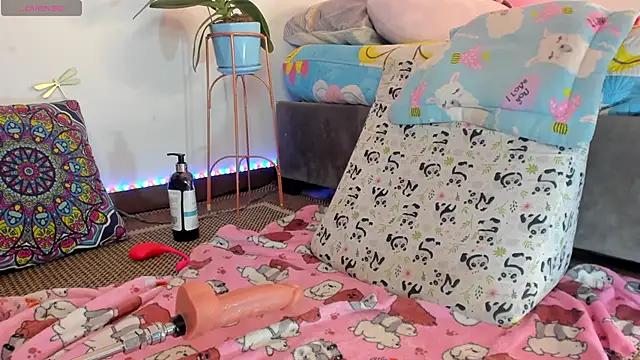 princessluna 19 online show from 04/28/26, 02:27