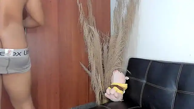 Snapshot of Evansdark1 chatting on 11/21/25, 11:03 Evansdark1 online show from 11/21/25, 11:03