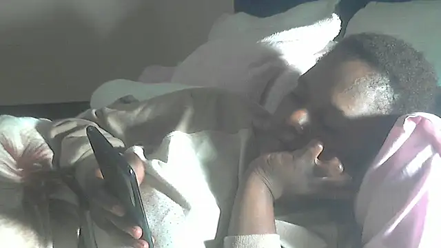 sexythae32 online show from 11/10/25, 06:18