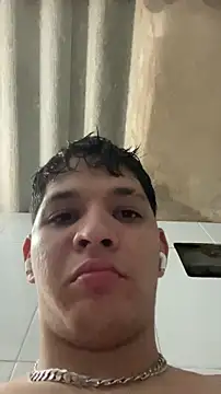 Snapshot of RobinLenoxx chatting on 11/01/25, 06:37 RobinLenoxx online show from 11/01/25, 06:37