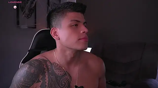 tyler muscle1 online show from 10/24/25, 02:02