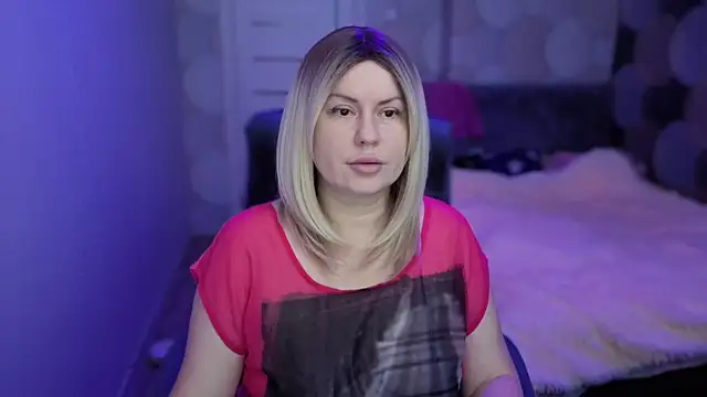 CrystallKiss online show from 10/03/25, 04:15