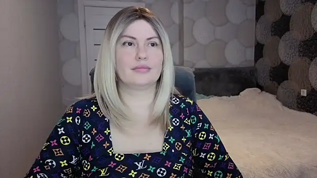 CrystallKiss online show from 11/24/25, 12:10