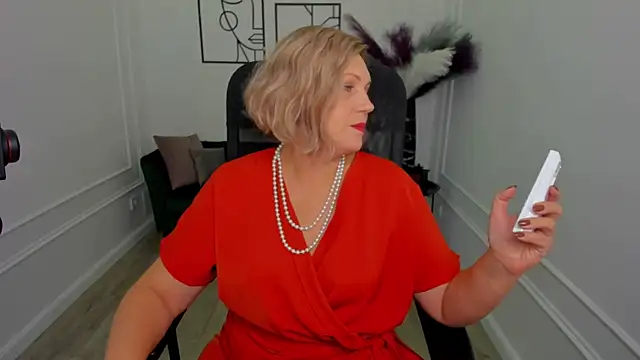 NinaStarle online show from 11/07/25, 04:34