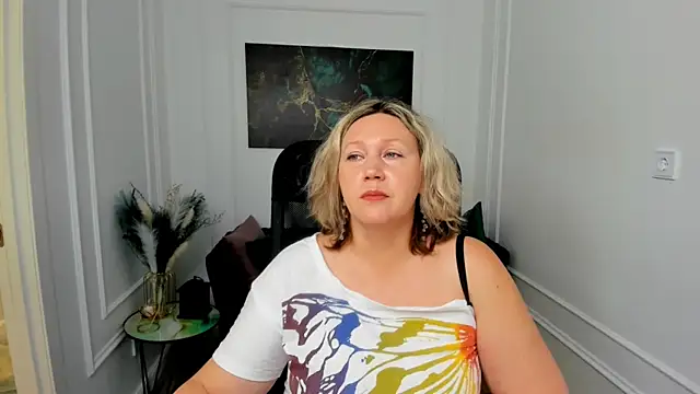 NinaStarle online show from 06/15/26, 04:15