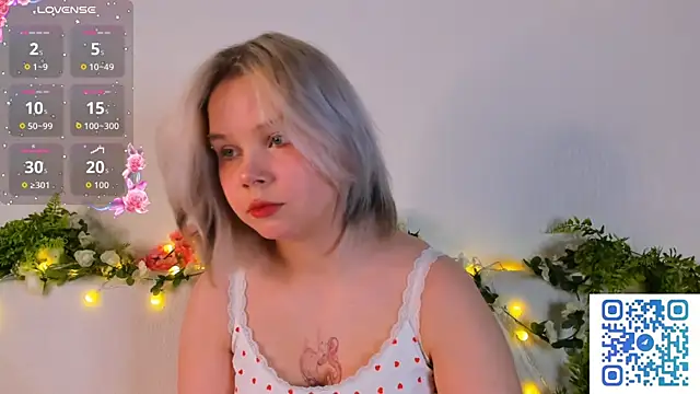 girlllsooft online show from 10/08/25, 07:11