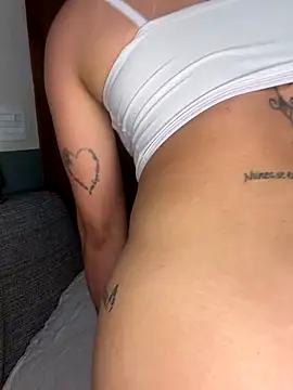 Snapshot of Casalmasc chatting on 09/17/25, 04:14 Casalmasc online show from 09/17/25, 04:14