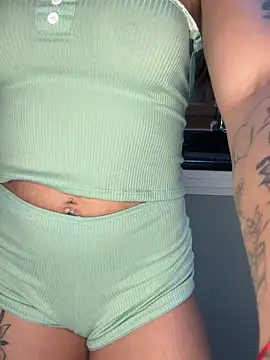 Snapshot of Casalmasc chatting on 10/06/25, 12:19 Casalmasc online show from 10/06/25, 12:19