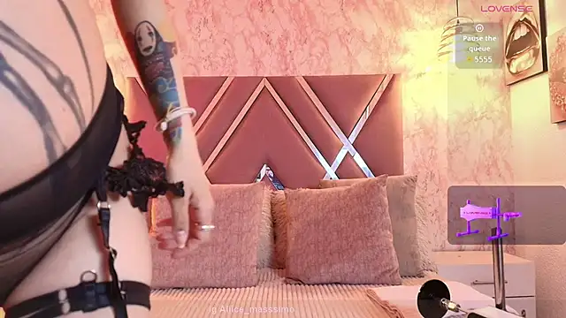 Aliice1  online show from 10/07/25, 07:00