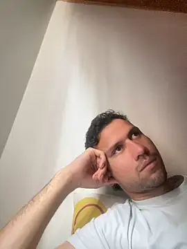 Michaell Spinelly online show from 10/20/25, 04:18