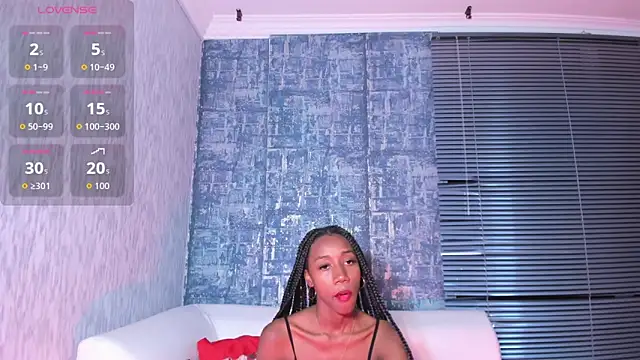 Snapshot of NathalyLeen chatting on 10/27/25, 08:35 NathalyLeen online show from 10/27/25, 08:35