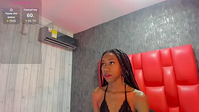 Snapshot of NathalyLeen chatting on 11/12/25, 10:52 NathalyLeen online show from 11/12/25, 10:52