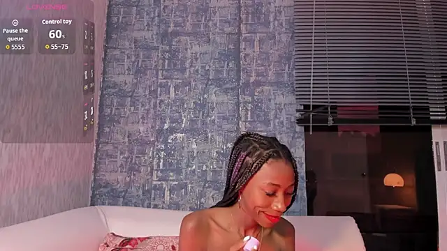 Snapshot of NathalyLeen chatting on 11/13/25, 08:41 NathalyLeen online show from 11/13/25, 08:41