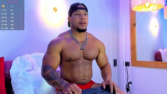 Travis lenox  online show from 12/04/25, 02:04