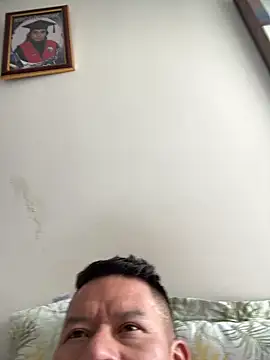Manu0586 online show from 05/10/26, 02:33