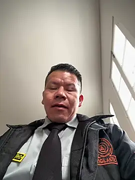 Manu0586 online show from 05/17/26, 12:34