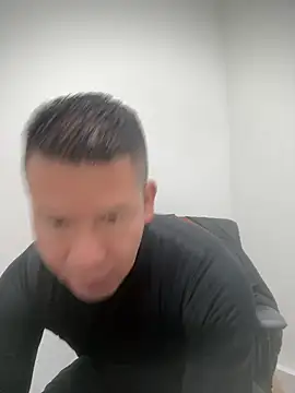 Manu0586 online show from 07/08/26, 05:23