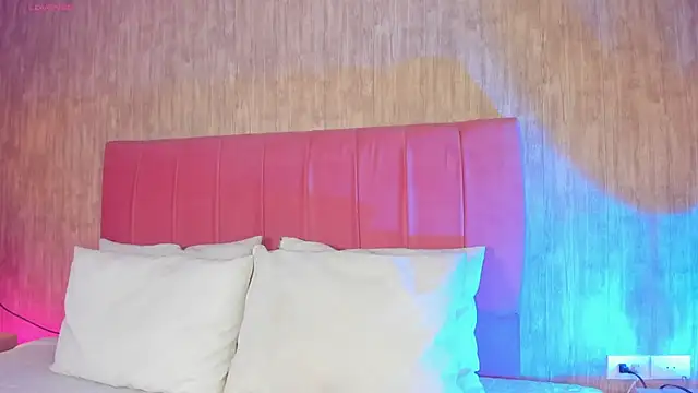 Snapshot of Kendra_kobein chatting on 11/25/25, 07:47 Kendra kobein online show from 11/25/25, 07:47