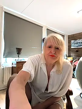 SexyKato001 online show from 10/16/25, 08:48