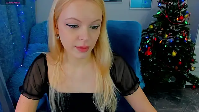 Snapshot of KatherineePierce chatting on 01/18/26, 04:44 KatherineePierce online show from 01/18/26, 04:44