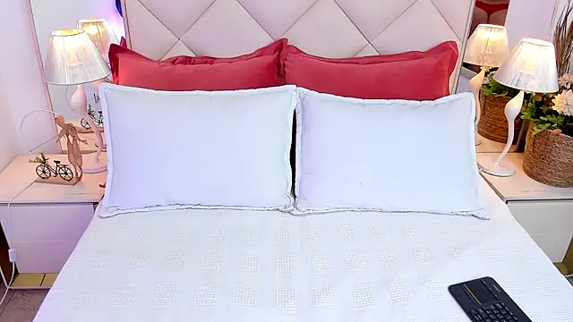 LilBoonew online show from 10/06/25, 12:02