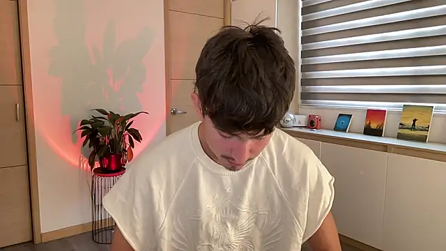 sweettaaron01 online show from 10/17/25, 05:26