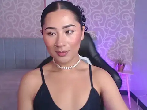 evelyn ch  online show from 09/19/25, 10:49