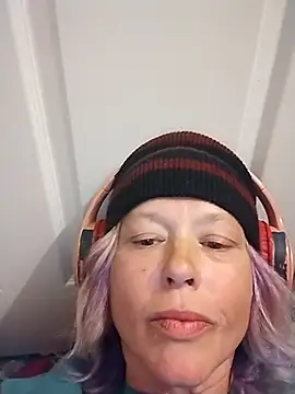 anonymity awaitsxh online show from 11/07/25, 04:56