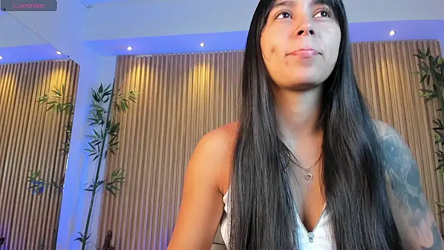 freyja sweet  online show from 10/12/25, 11:31