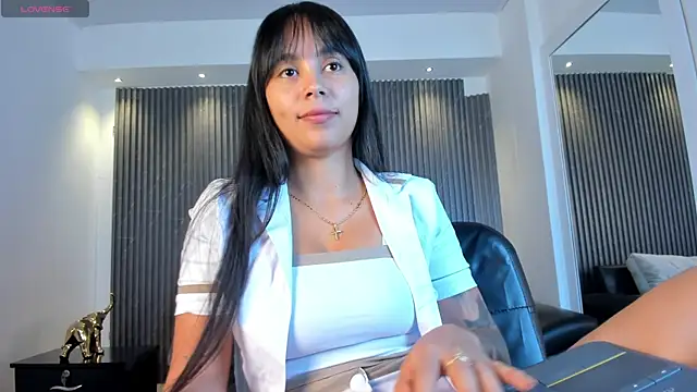 freyja sweet  online show from 10/30/25, 01:12