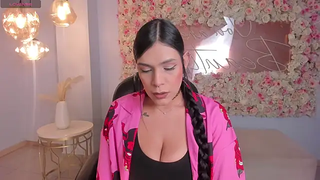 SarahYates online show from 05/17/26, 11:12