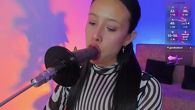 alicemoon   online show from 11/11/25, 10:15