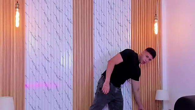 thomas walker0 online show from 10/25/25, 11:29