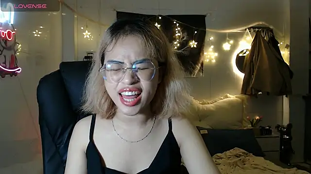 LichiLiin online show from 09/12/25, 04:12