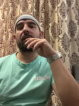 Snapshot of Shots_of_sperm chatting on 10/31/25, 10:27 Shots of sperm online show from 10/31/25, 10:27