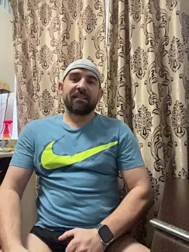 Snapshot of Shots_of_sperm chatting on 11/29/25, 10:18 Shots of sperm online show from 11/29/25, 10:18